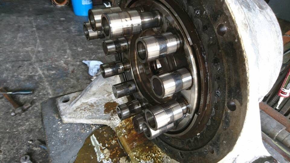 Planetary reducer dibuka